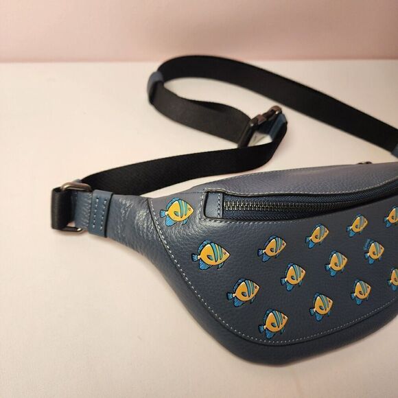 NWT Coach CT872 Warren Mini Belt Bag Pebble Leather Fish Print Denim/Multi - Picture 3 of 5